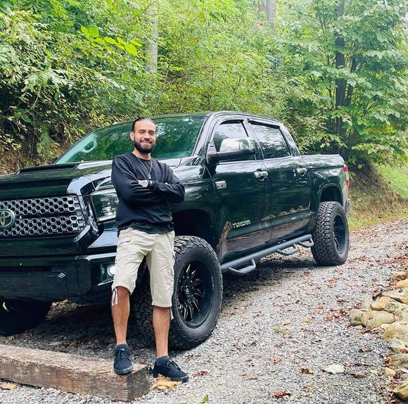 Meet your Posher, Will - Picture 1 of 1